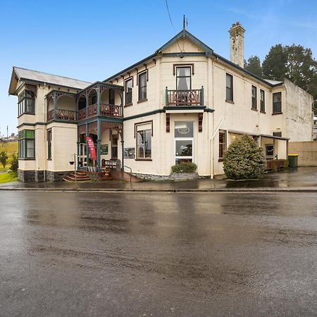 Bischoff Hotel Waratah Esterno foto