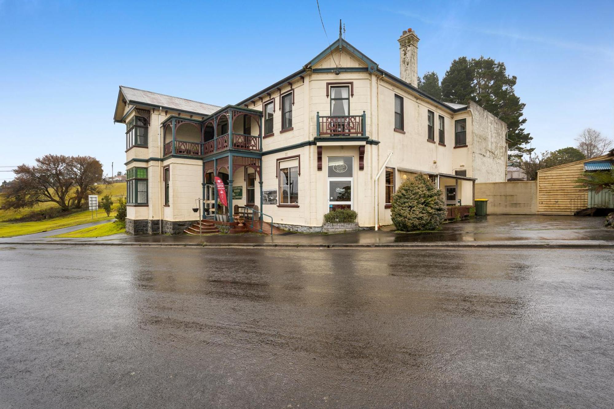 Bischoff Hotel Waratah Esterno foto
